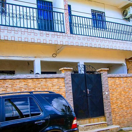 Naiveli-Palm Appartement Meuble Sobre Et Chic Douala Kültér fotó