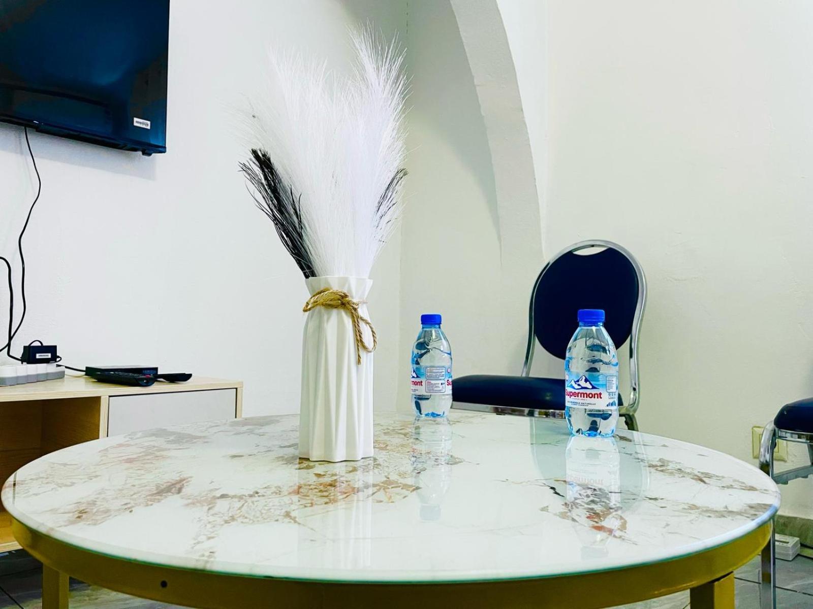 Naiveli-Palm Appartement Meuble Sobre Et Chic Douala Kültér fotó